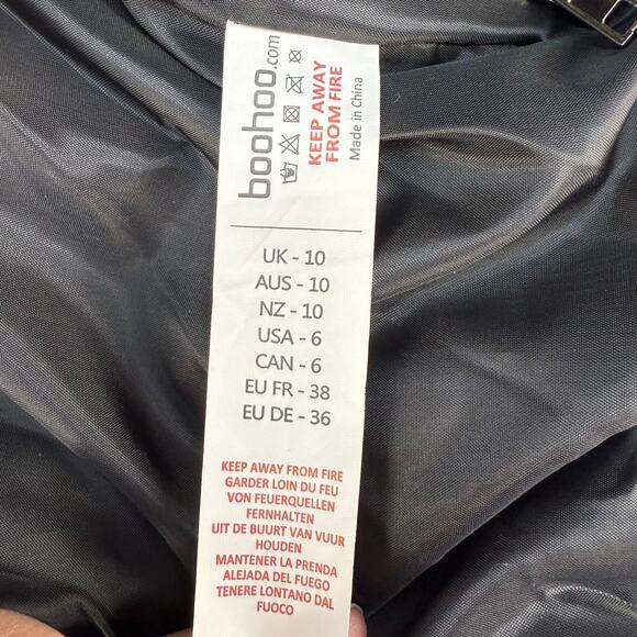 Boohoo Puffer Coat Women's Size 6 Shiny Black Hooded Cropped Streetwear Gorpcore - Picture 9 of 12